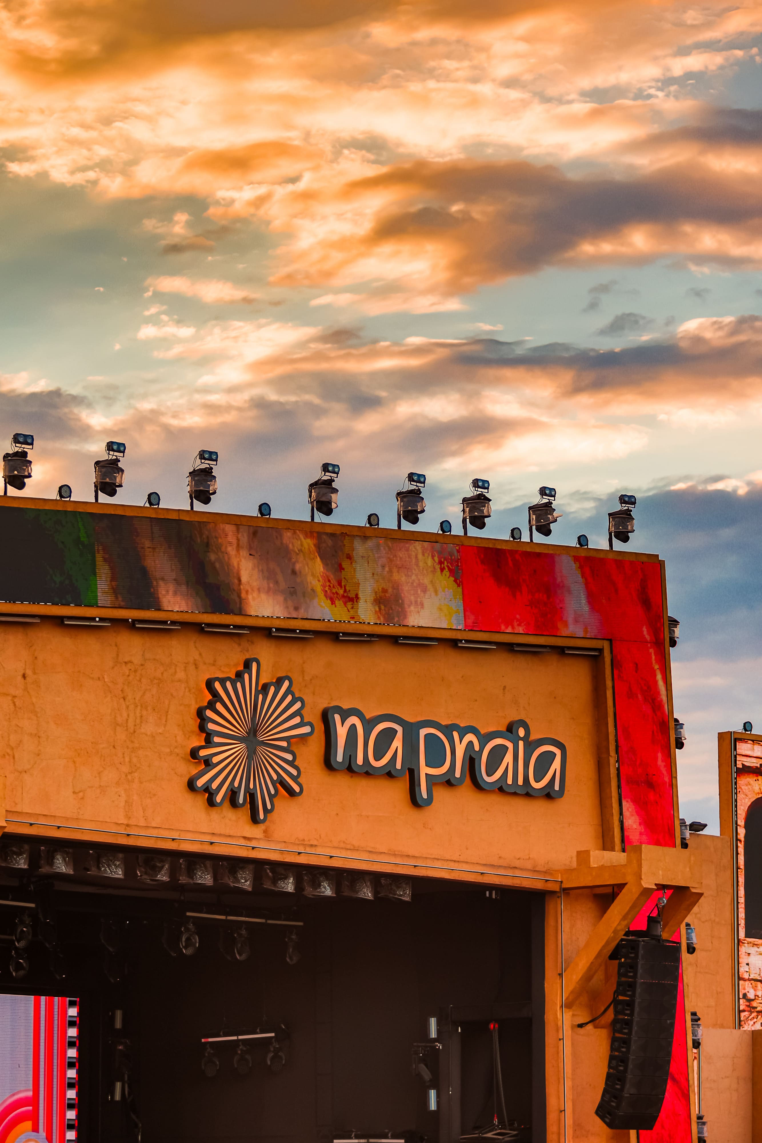Teatros e espetáculos no Na Praia Parque